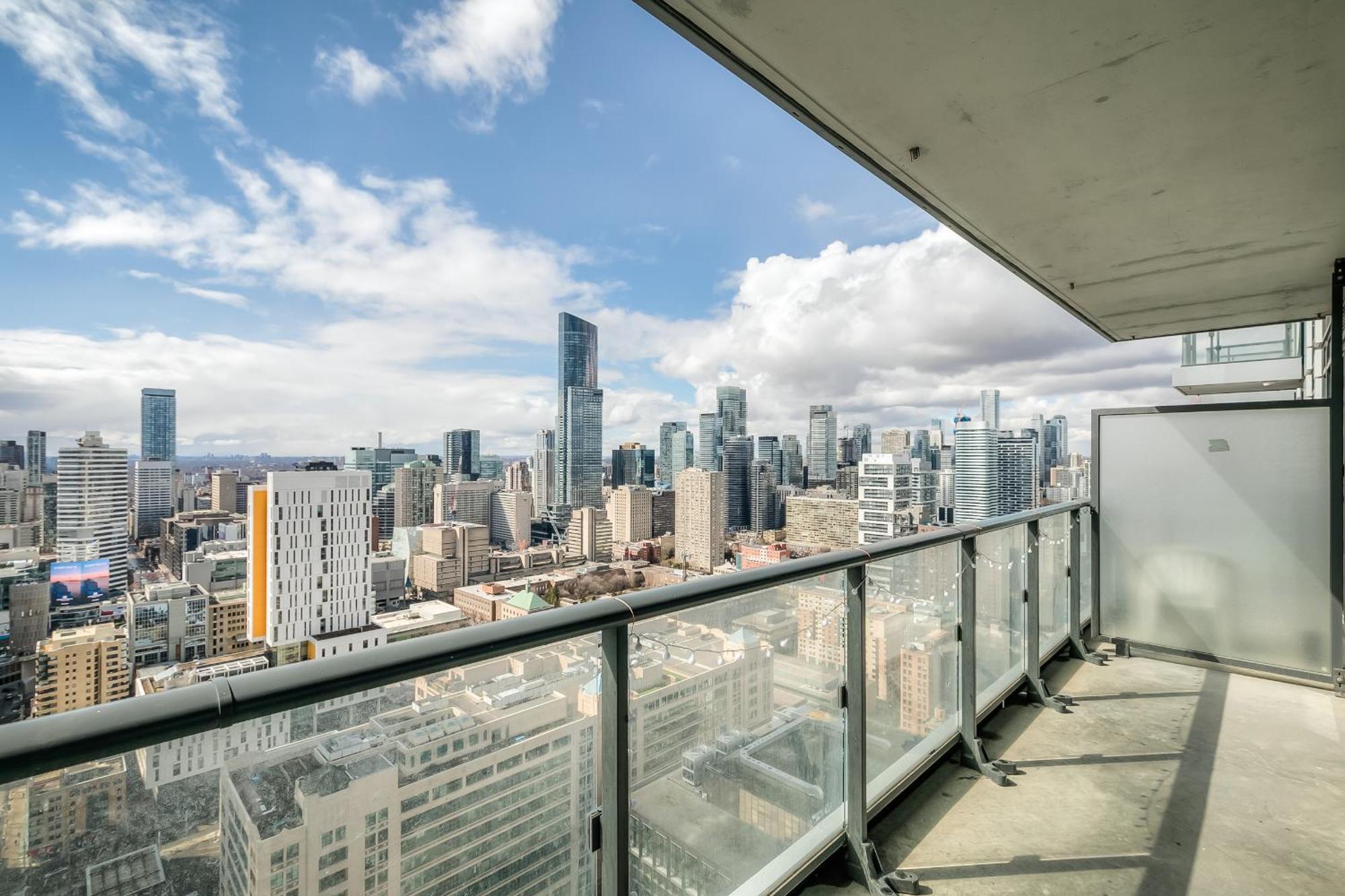 Panorama Suites Downtown โตรอนโต ภายนอก รูปภาพ