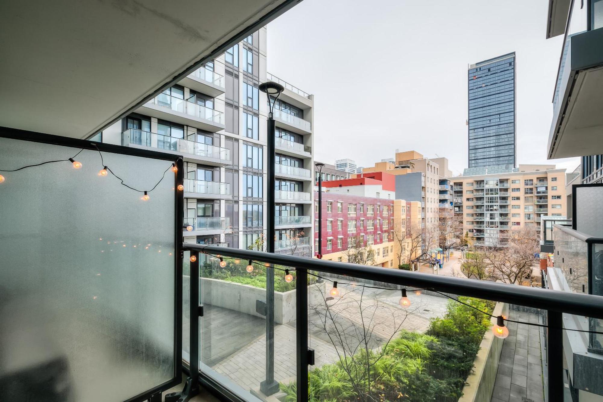 Panorama Suites Downtown โตรอนโต ภายนอก รูปภาพ