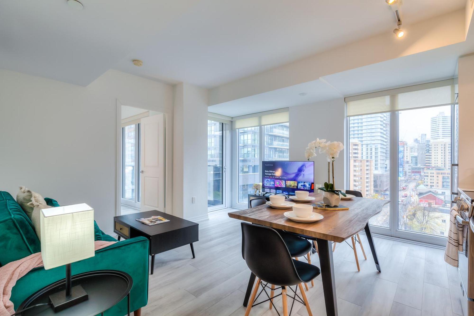 Panorama Suites Downtown โตรอนโต ภายนอก รูปภาพ